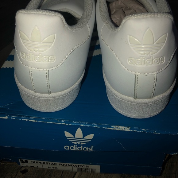 All white Adidas superstars 10.5 - Picture 3 of 4